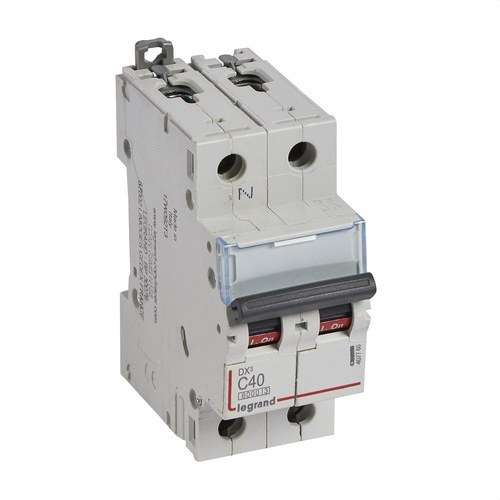 DX3 Circuit Breaker P+N 40A Curve C 6/10kA with reference 407760 from the brand LEGRAND