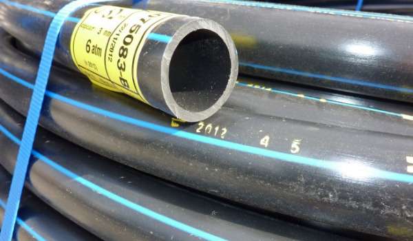 Tube en polyéthylène et accessoires