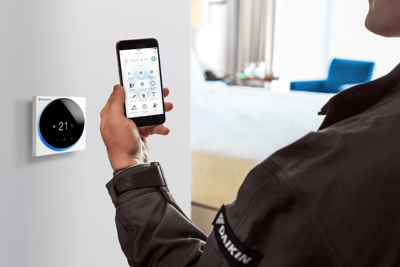 Thermostat câblé Daikin Madoka BRC1H52W avec la référence BRC1H52W de la marque DAIKIN