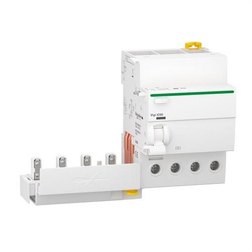 QUICK VIGI IC60 4P 40A 300mA-AC aardlekschakelaar met referentie A9Q14440 van het merk SCHNEIDER ELECTRIC